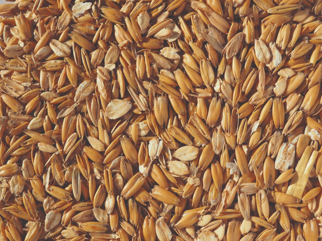 How to Use Oats In Brewing Beer Hazy Type Beers Crisp Malt
